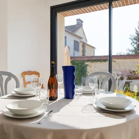 Semesterbostad Le Relais D'ezy - 3 *